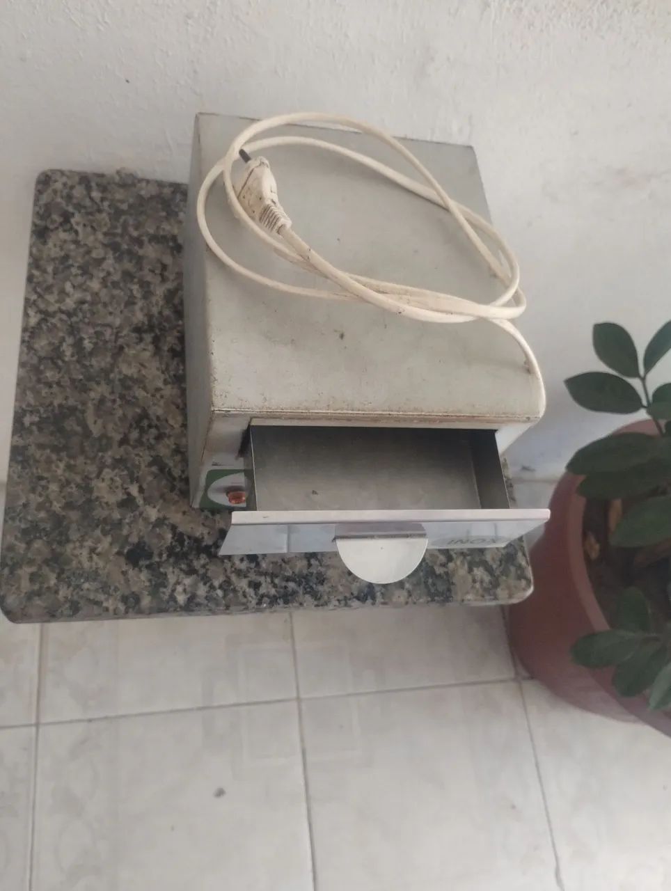 Vende-se estufa 