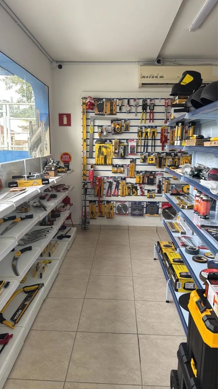 Vende-se Loja de Parafusos, Ferragens e Ferramentas - Foto 3
