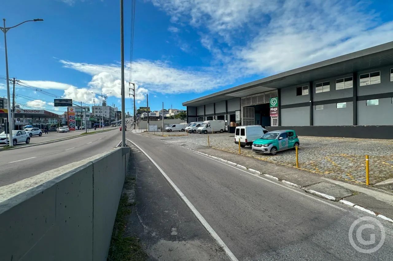 Explore oportunidades únicas neste amplo galpão em Capoeiras, Florianópolis - Foto 3