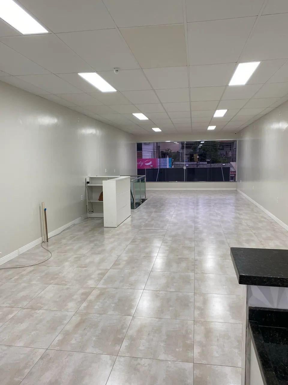 Alugo ponto comercial no parque 10 altos - Foto 4