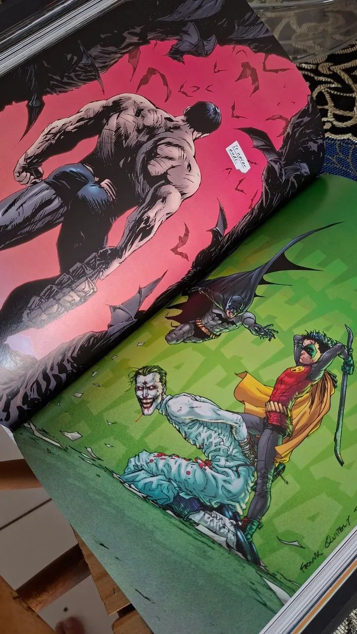 Batman Grant Morrison Vol 2 e 3(Faltando só o Vol 1 para completar)Idioma em Inglês - Foto 2