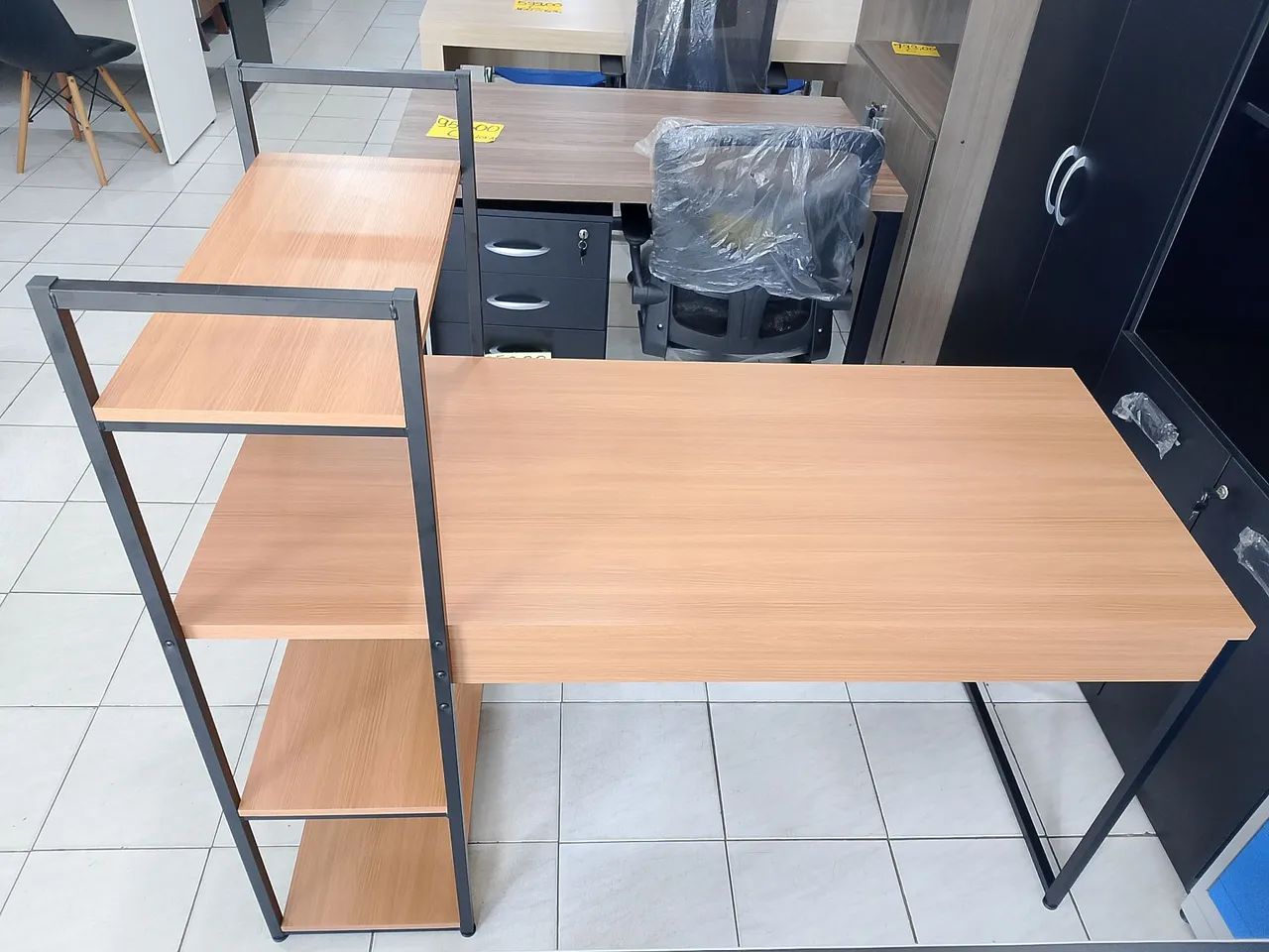Mesa 136x64 - Foto 4