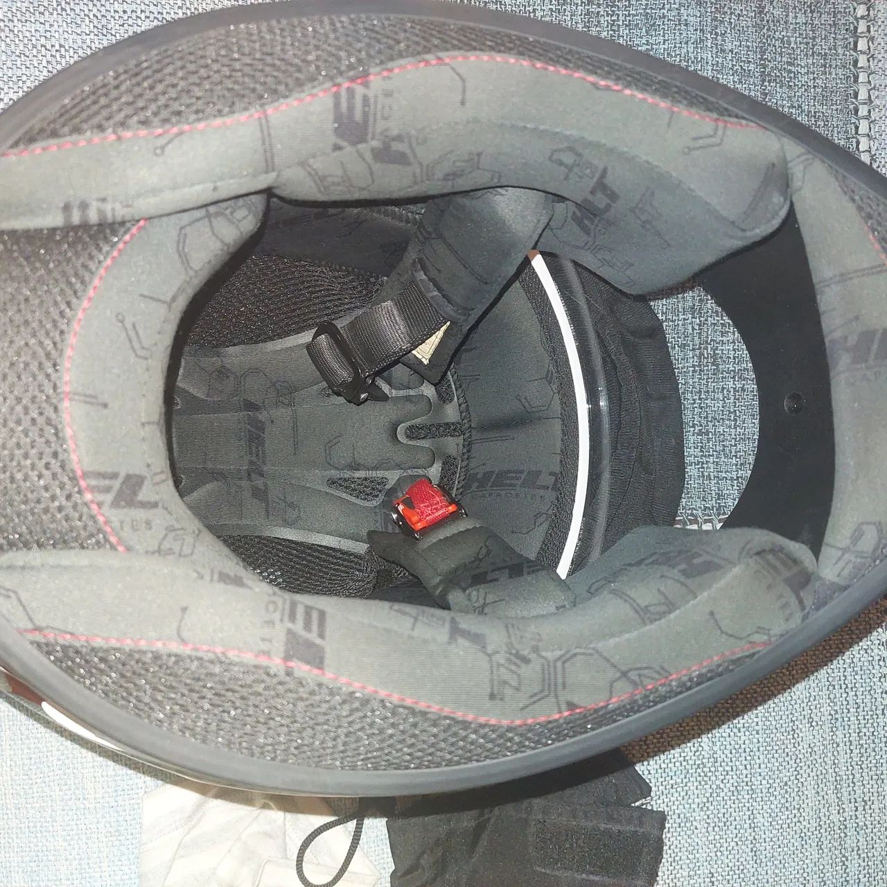 Capacete Helt 62 pouquíssimo uso - Foto 4