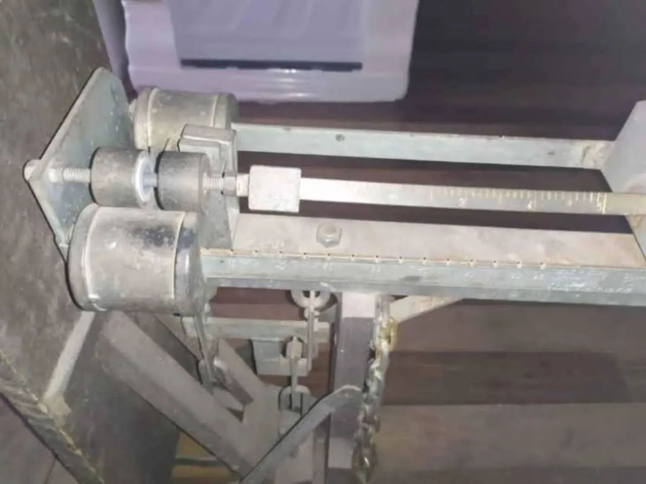 Balança mecânica robusta com capacidade para 200kg - Foto 3