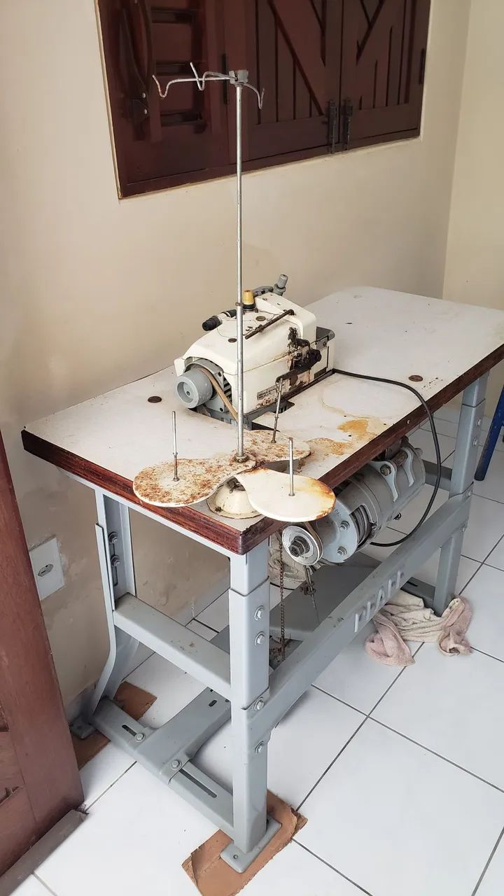 Máquina Overlock  - Foto 2