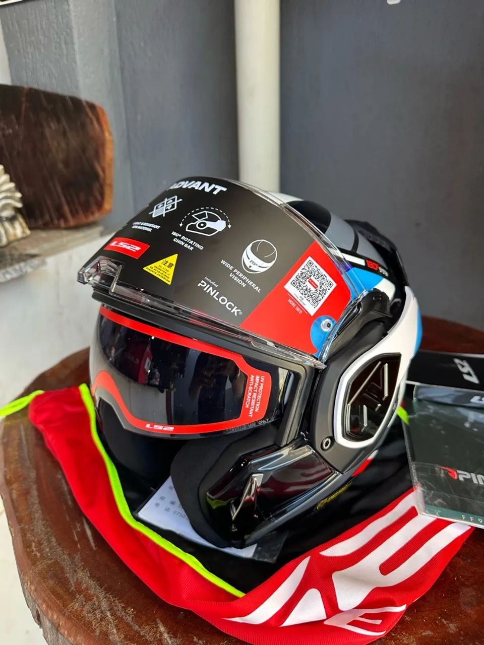 Vendo capacete ls2 advant Sport n58 sem detalhes e uso - Esportes