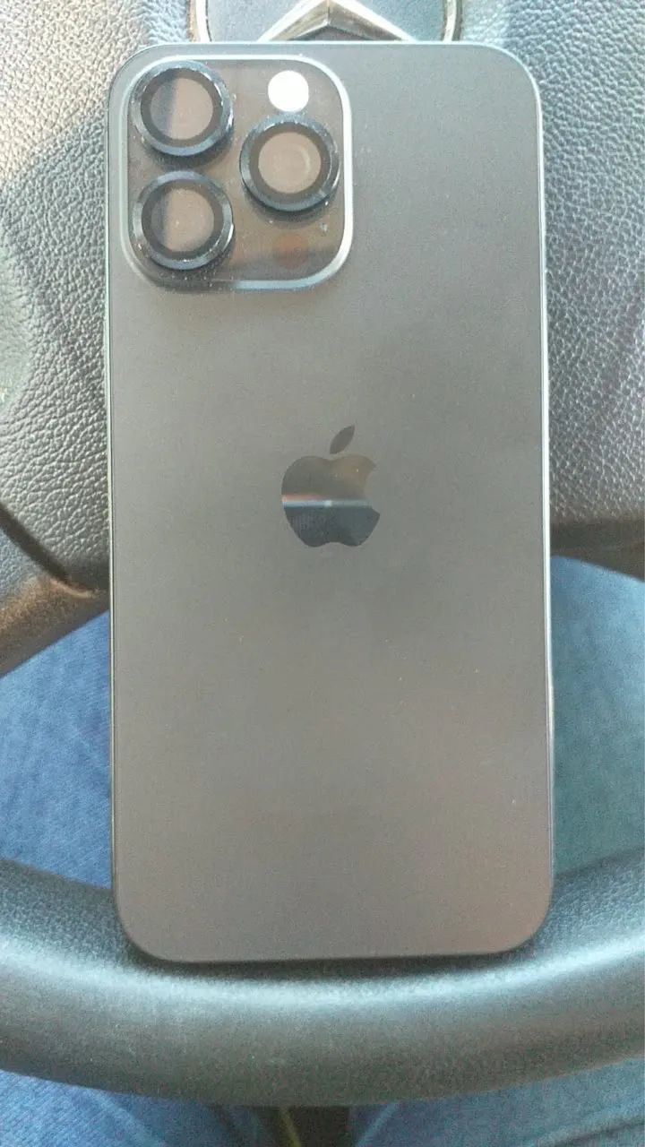 iPhone 15 Pro Max  - Foto 2
