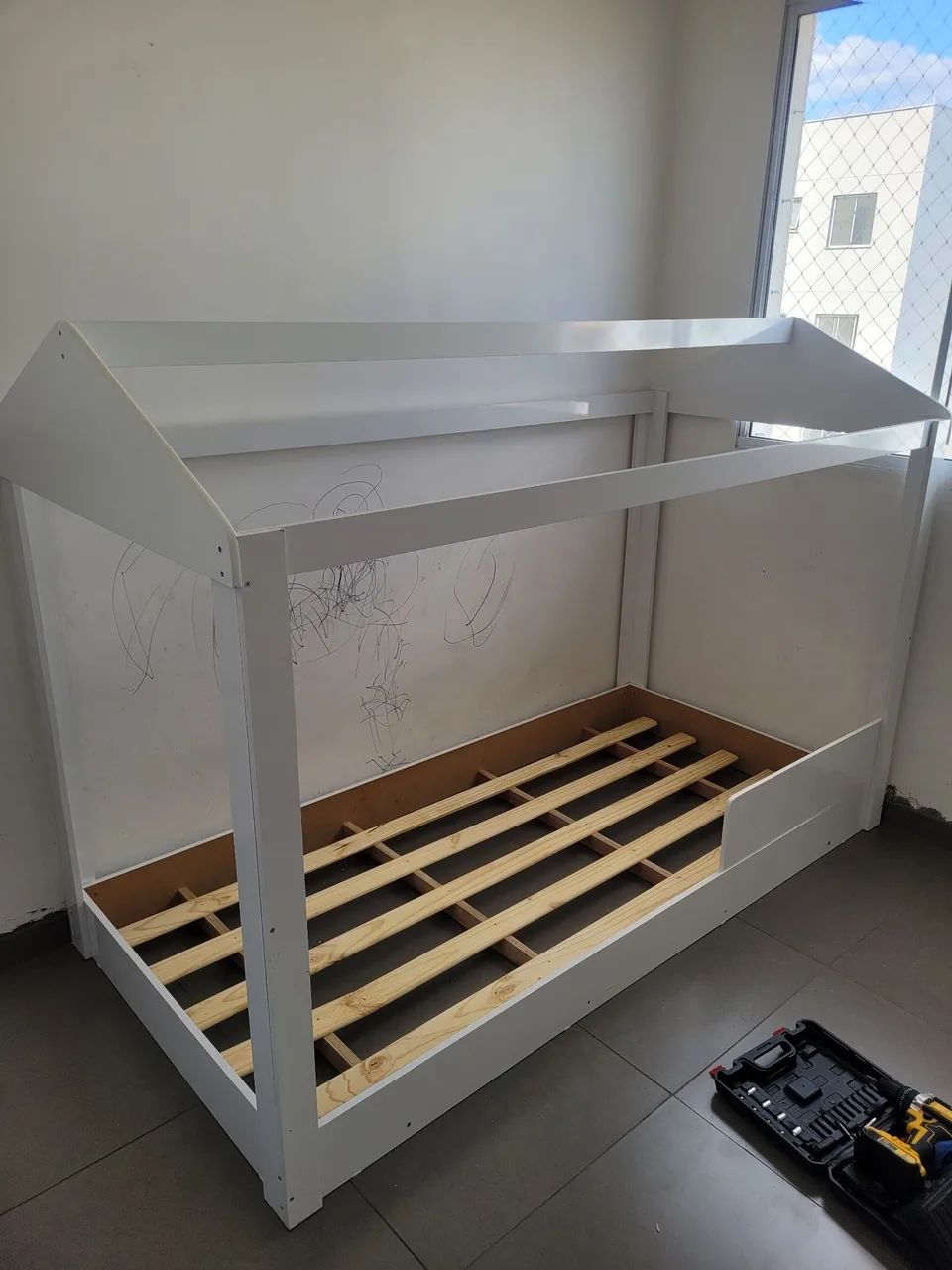 VENDE-SE CAMA CASINHA 