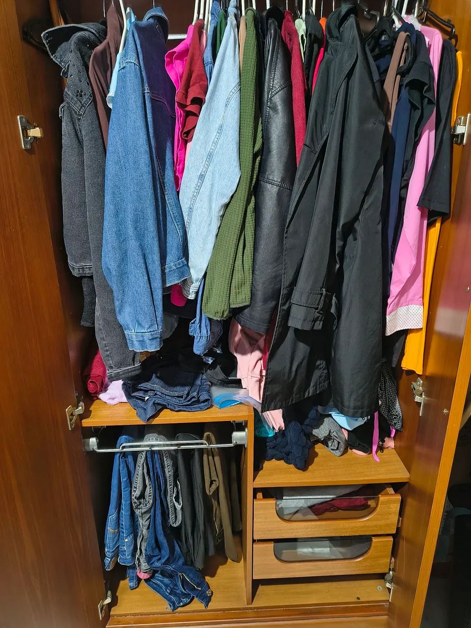 Venda de Guarda Roupa e duas mesas de cabeceira  - Foto 5