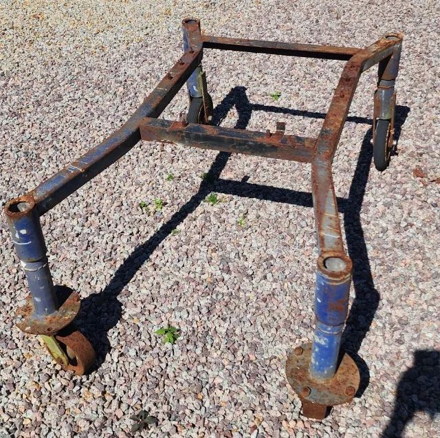 Suporte para Motor com Roda - Usado