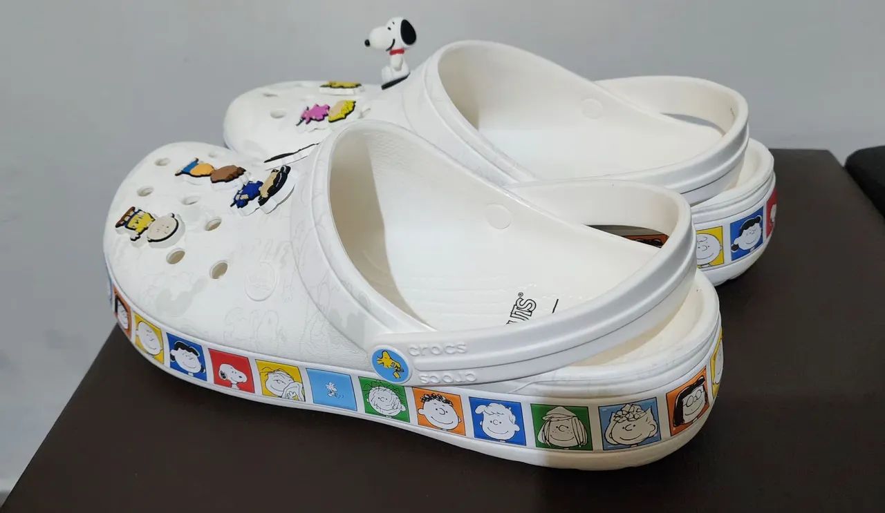 Crocs Snoopy Clog edição limitada - Foto 4