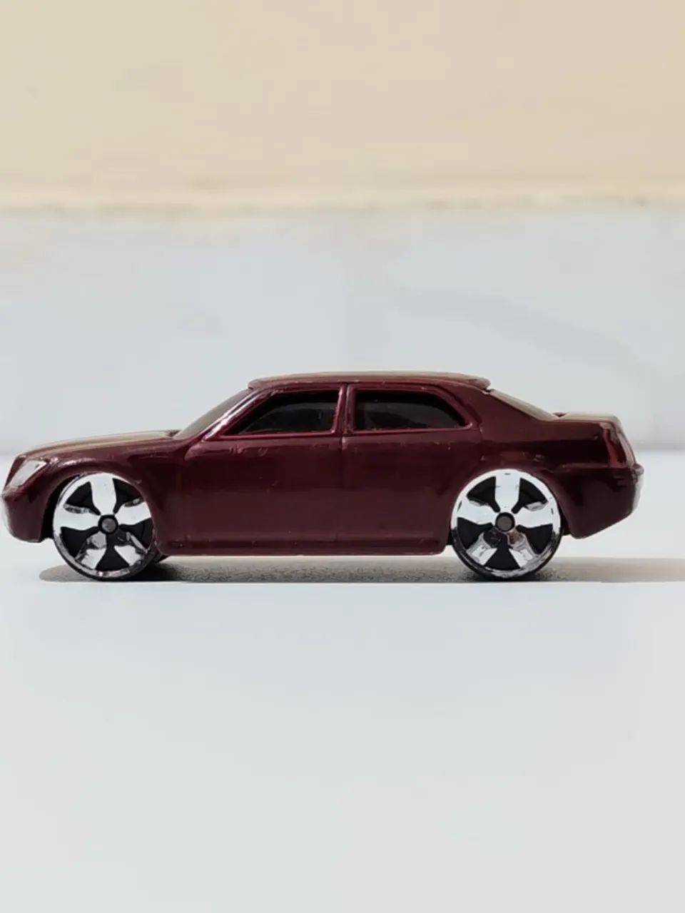 ? MINIATURA DE CARRO DE LUXO - ESTILO E PRESENÇA! ? - Foto 3