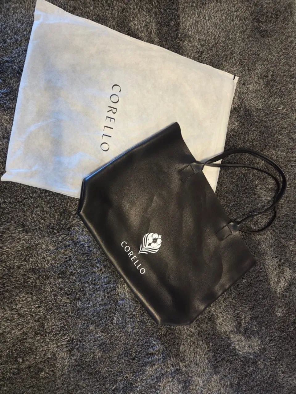 Bolsa estilo Sacola Corello Preta em Couro Legítimo - Nunca Usada (Com Dust Bag) - Foto 5