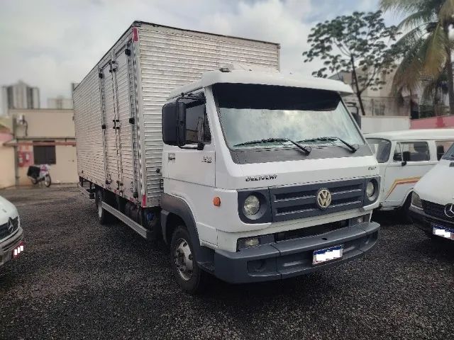 VW 9.160 Baú - IMPECÁVEL