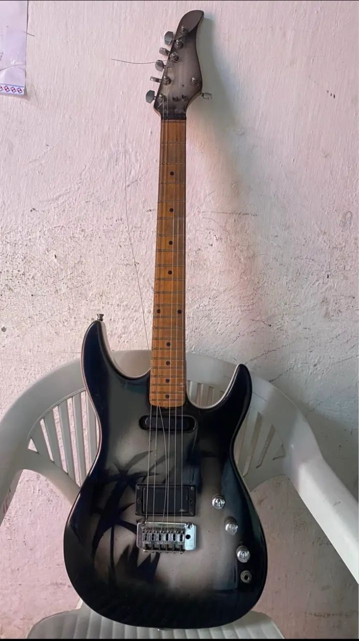 Vendo guitarra elétrica pra hoje - Foto 3