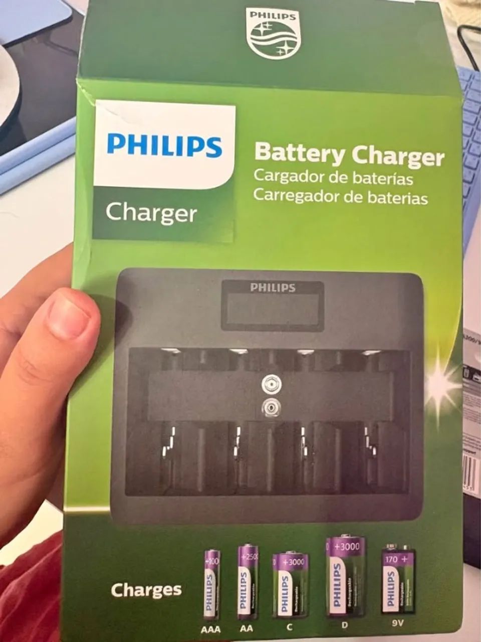 Carregador de Pilha Philips +4 Pilhas