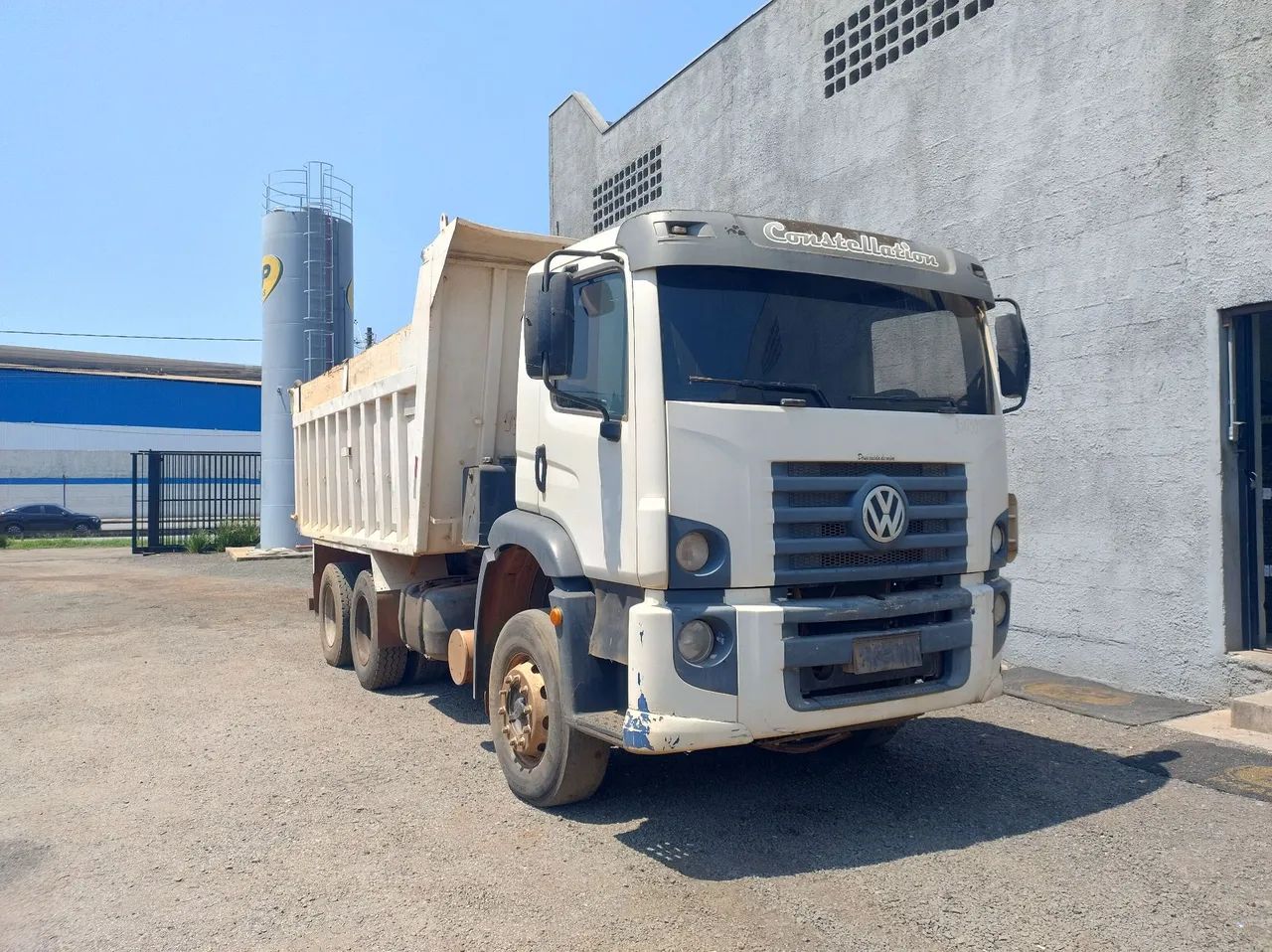 VW 26260 basculante 