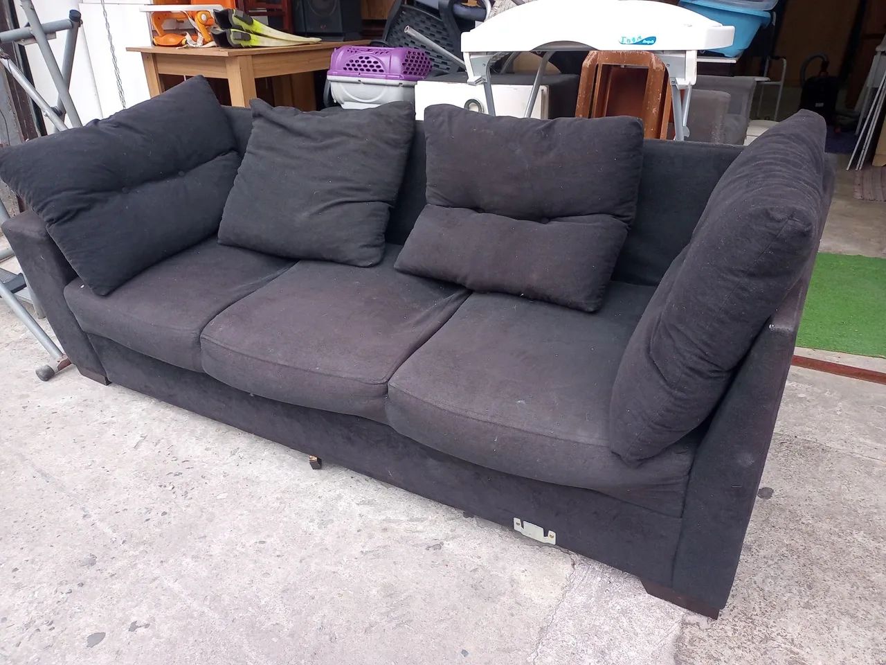 Sofá Três Lugares bom estado  - Foto 2