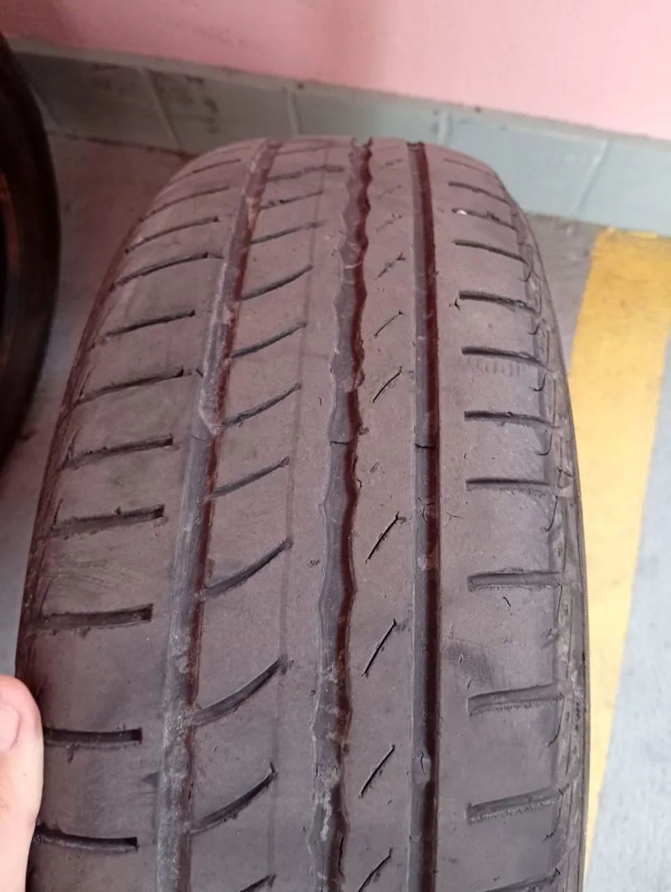 Pneu 175/65 R14 - Foto 2