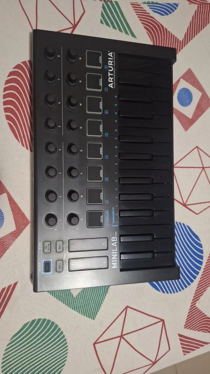Teclado arturia minilab MKII  - Foto 3