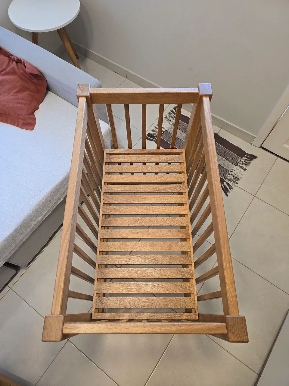 Mini berço em madeira - Foto 3