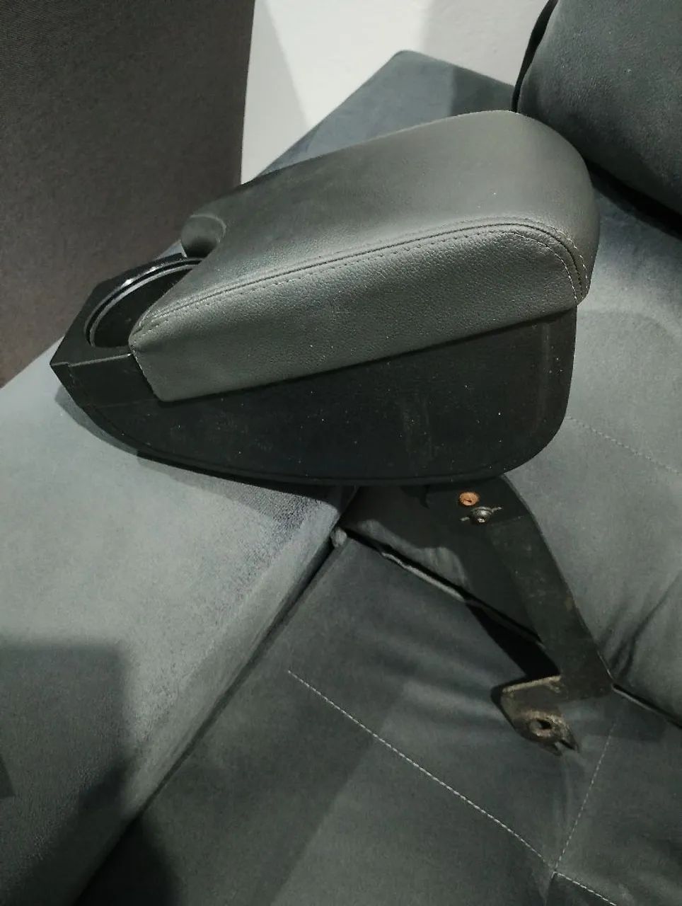 Apoio de Braço Fiat Mobi  - Foto 4