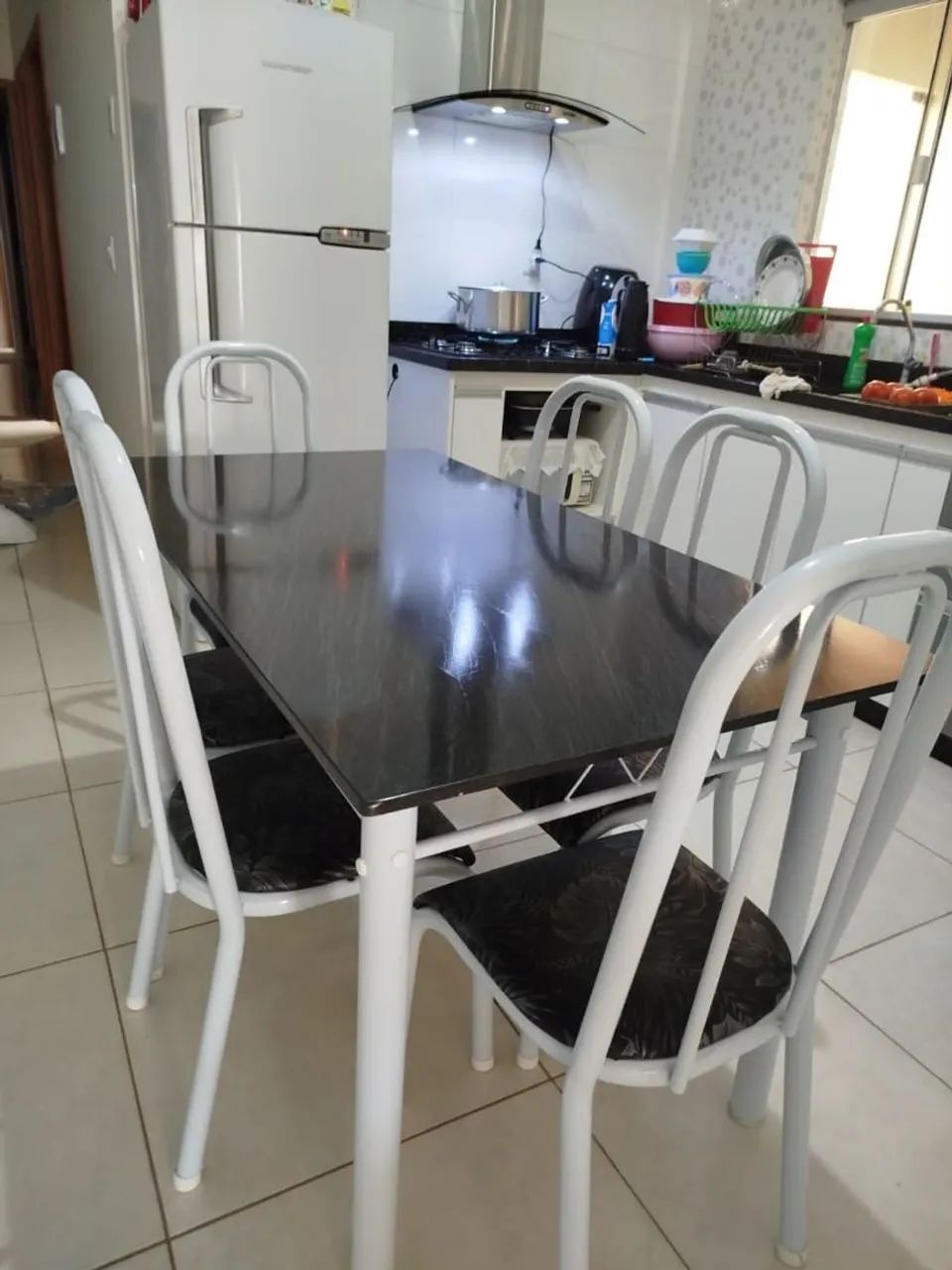 Mesa com seis cadeiras  - Foto 2