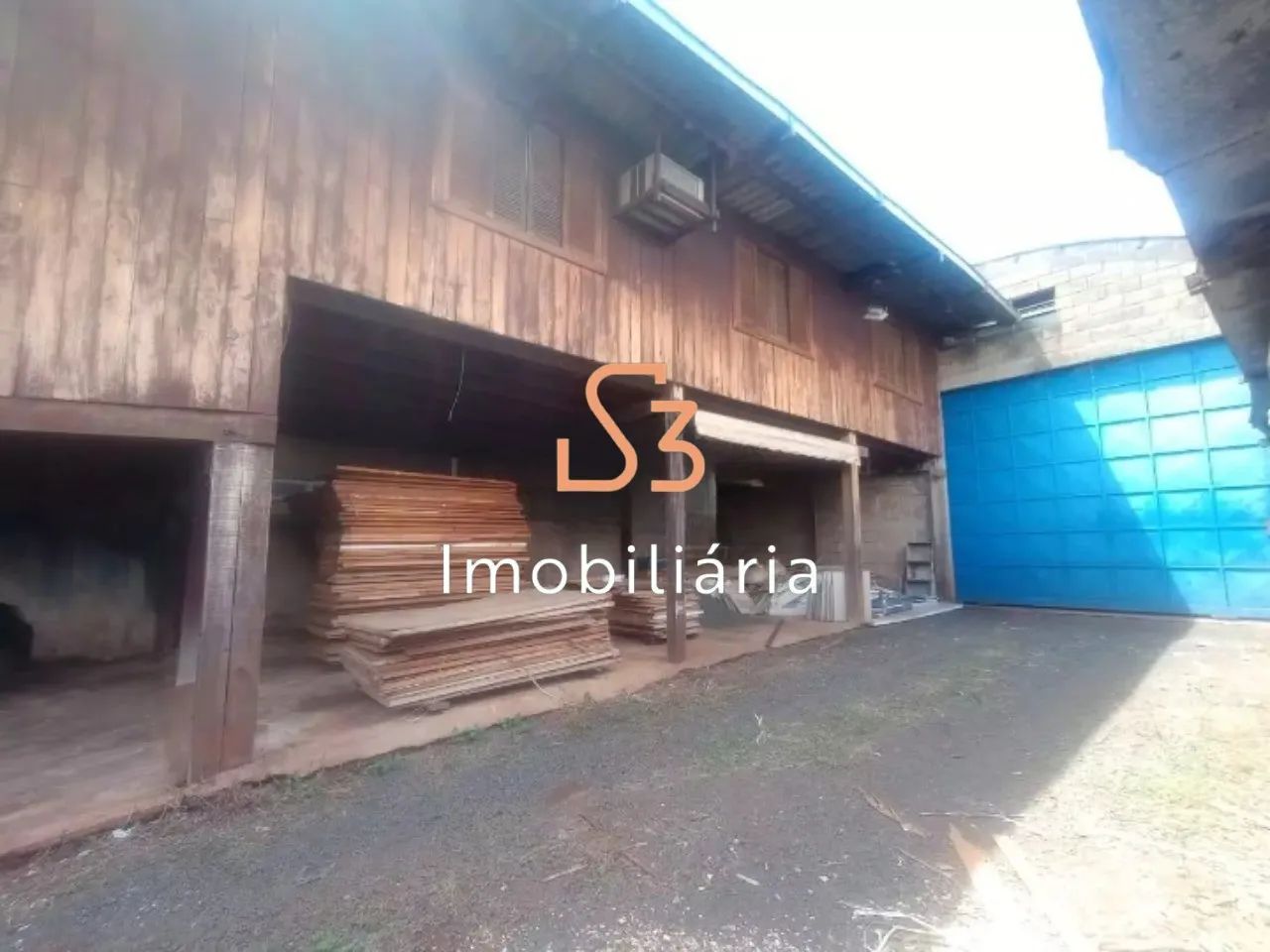 BARRACAO COMERCIAL em UBERLÂNDIA - MG, BRASIL - Foto 2