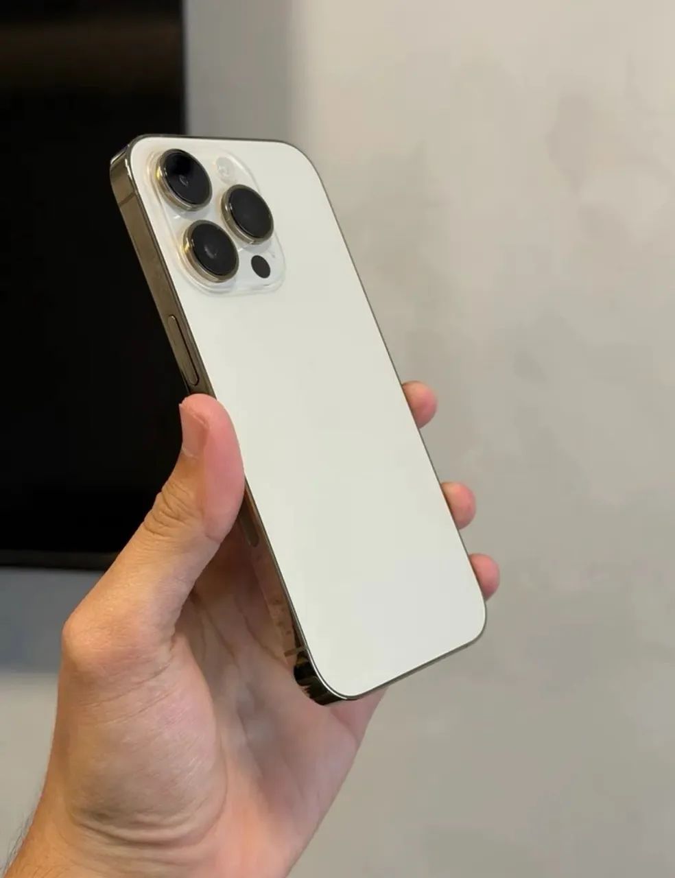 iPhone 14 Pro Dourado - Foto 3