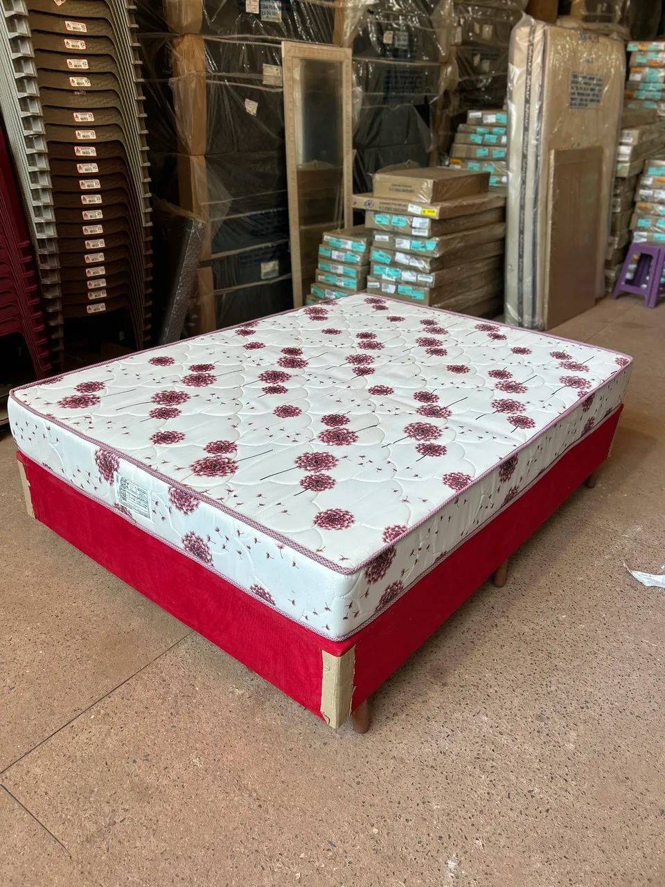 Cama padrão colchão de espuma mas base 