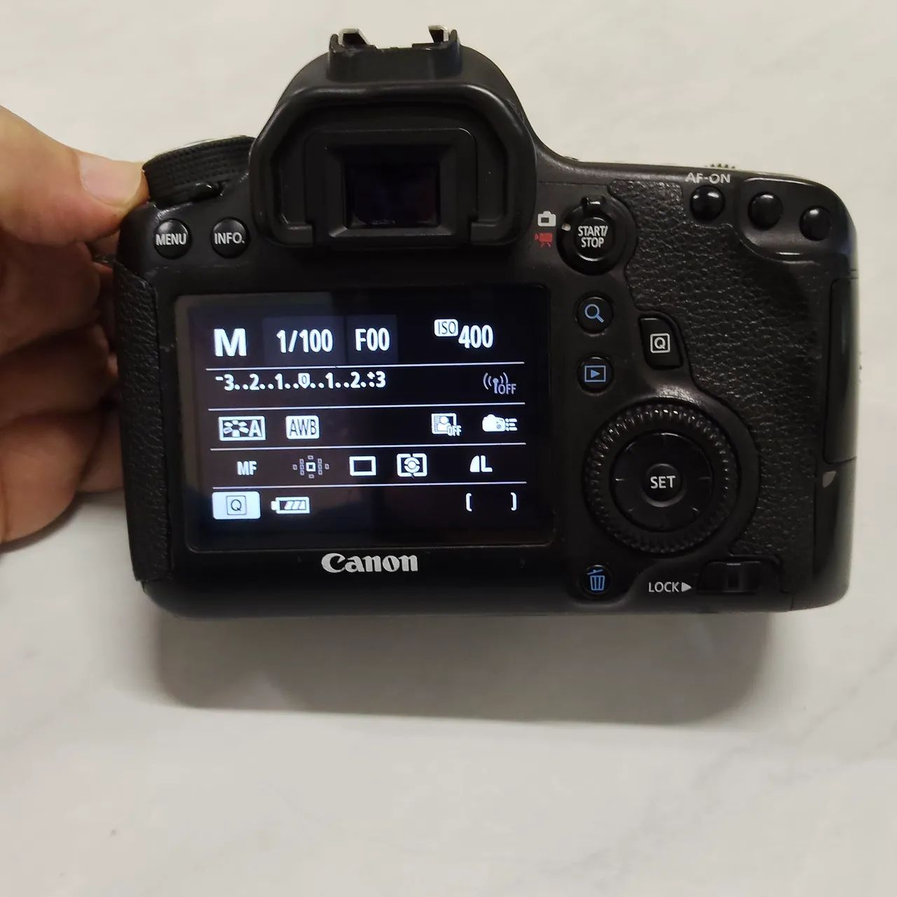 Camera Canon Eos 6-D em perfeito estado revisada 