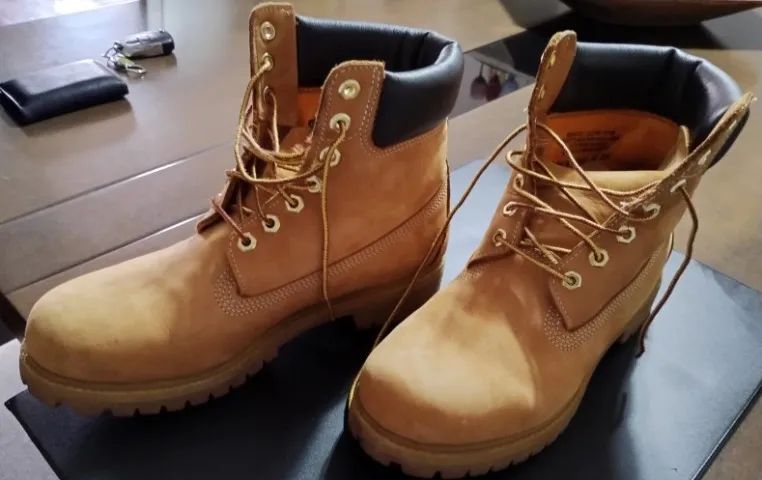 Bota Timberland em couro
