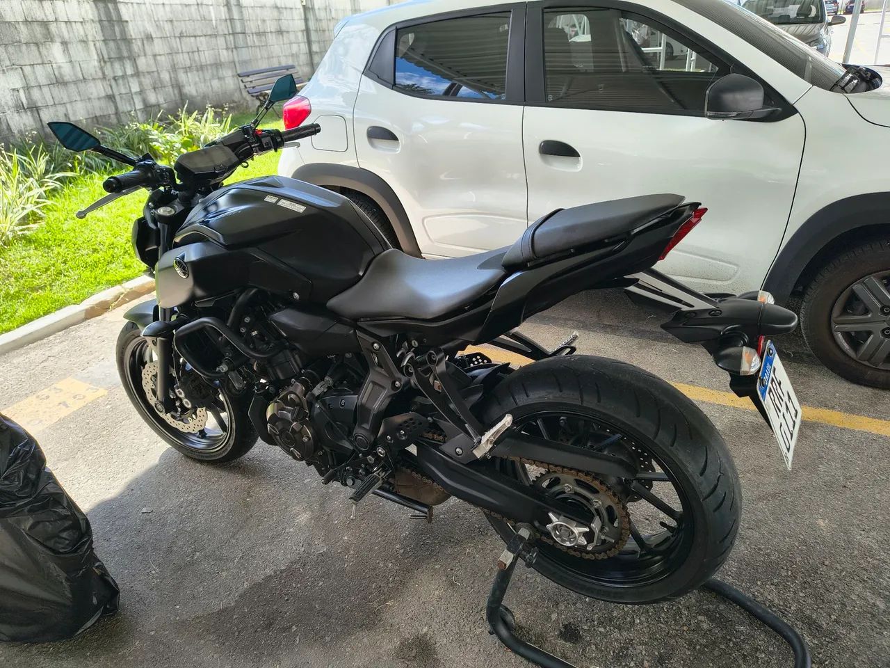 Yamaha Mt-07 preta - Foto 5