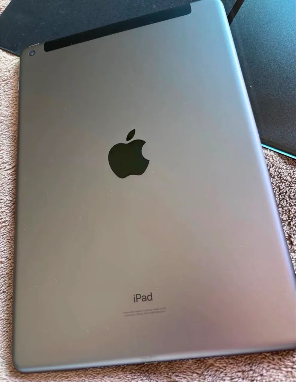 iPad 8ª Geração 32GB Wi-Fi + Celular - Excelente Estado + Case - Foto 3