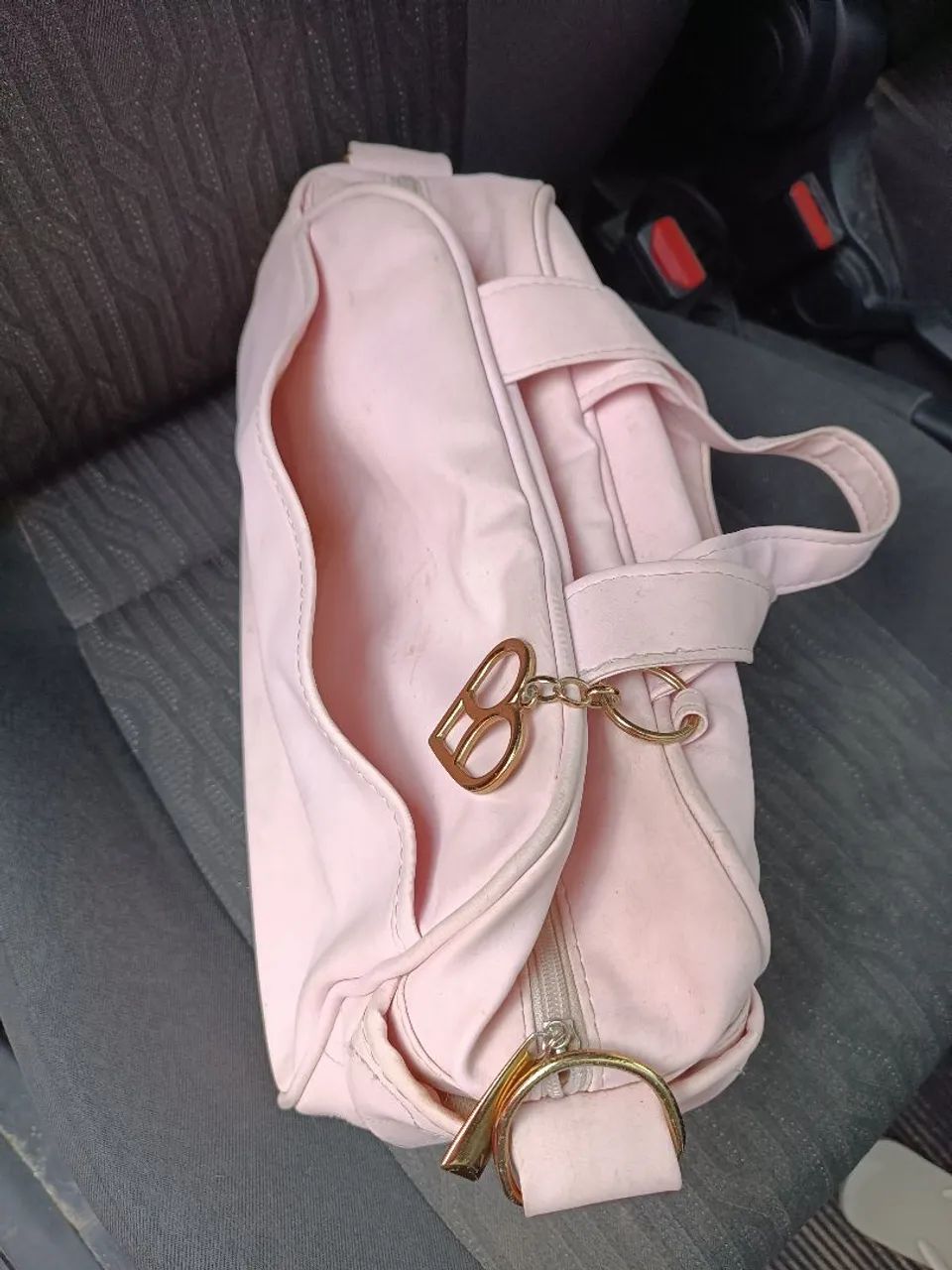 Bolsa Feminina Rosa com Corações - Linda e Conservada - Foto 2