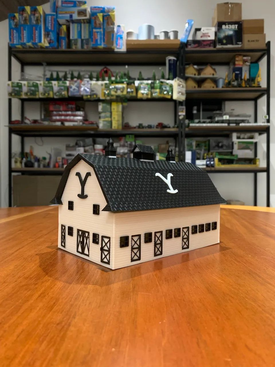 Celeiro Yellowstone 1/64