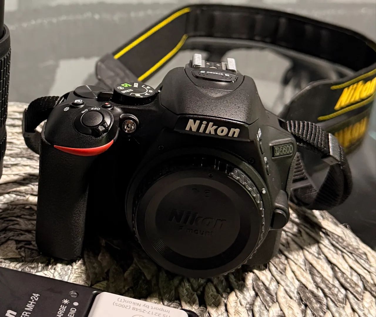 Nikon D5600 - Foto 2