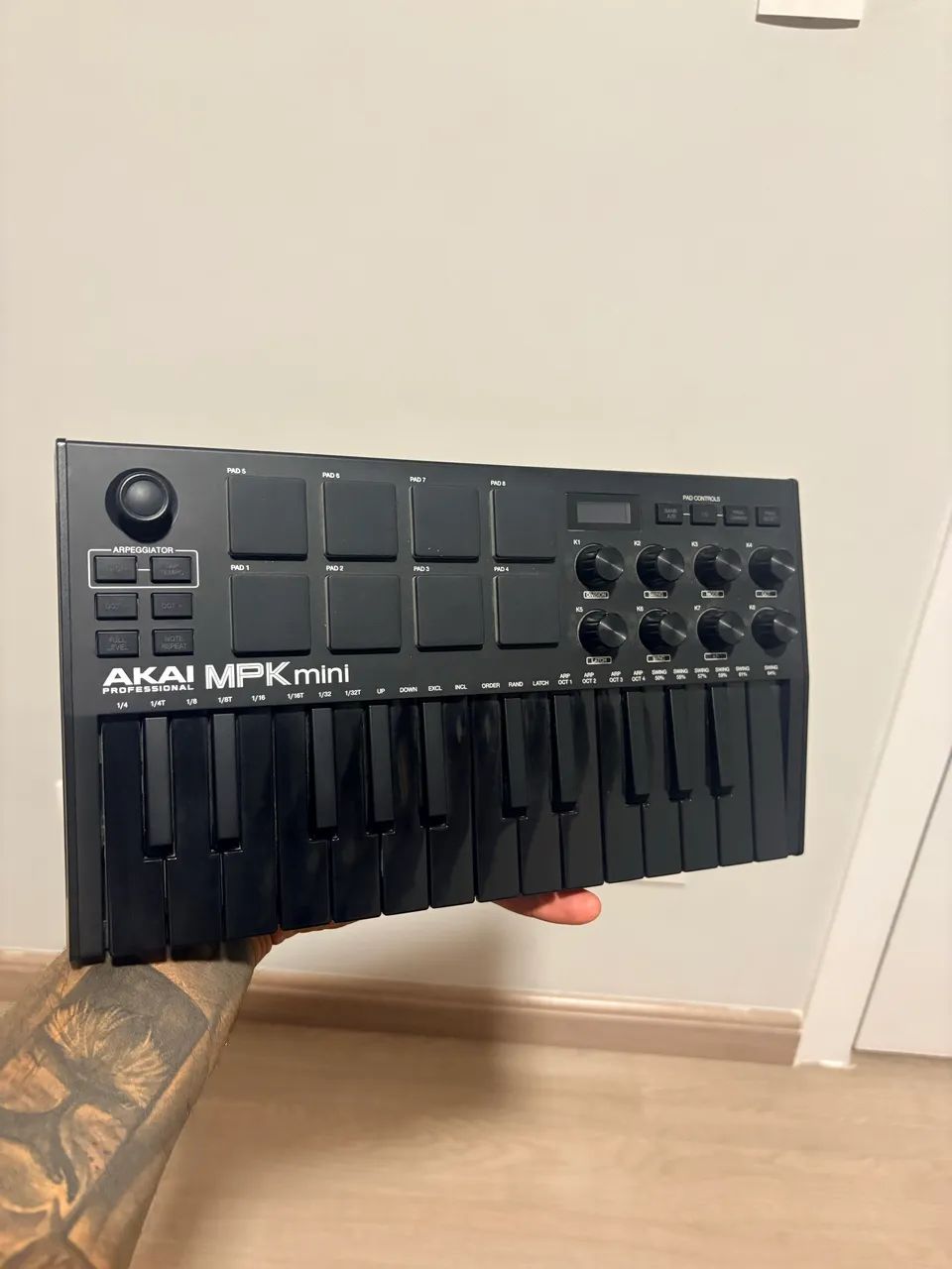 Akai MPK mini Black Edition 