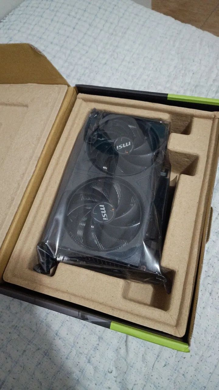 Placa de vídeo Nova! RTX 5060 MSI SHADOW 2X  - Foto 2