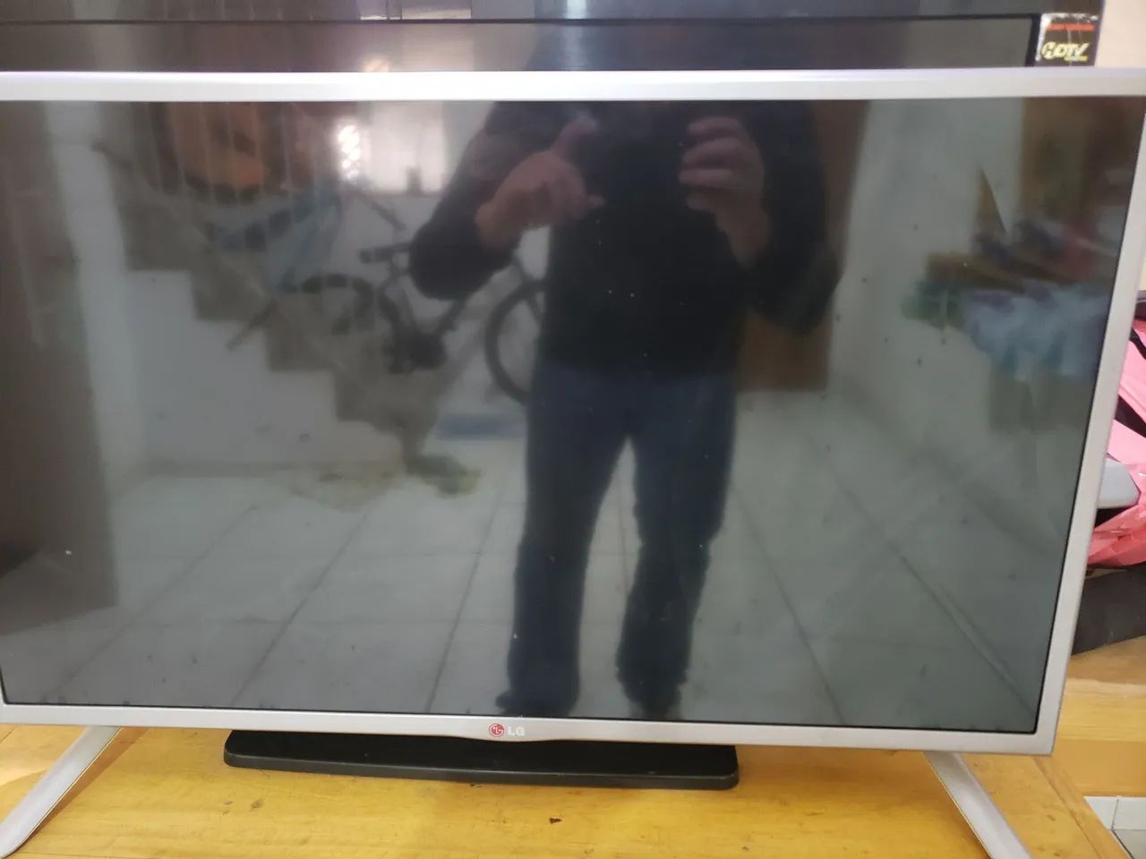 TV LG 32 C/ Defeito - Foto 3