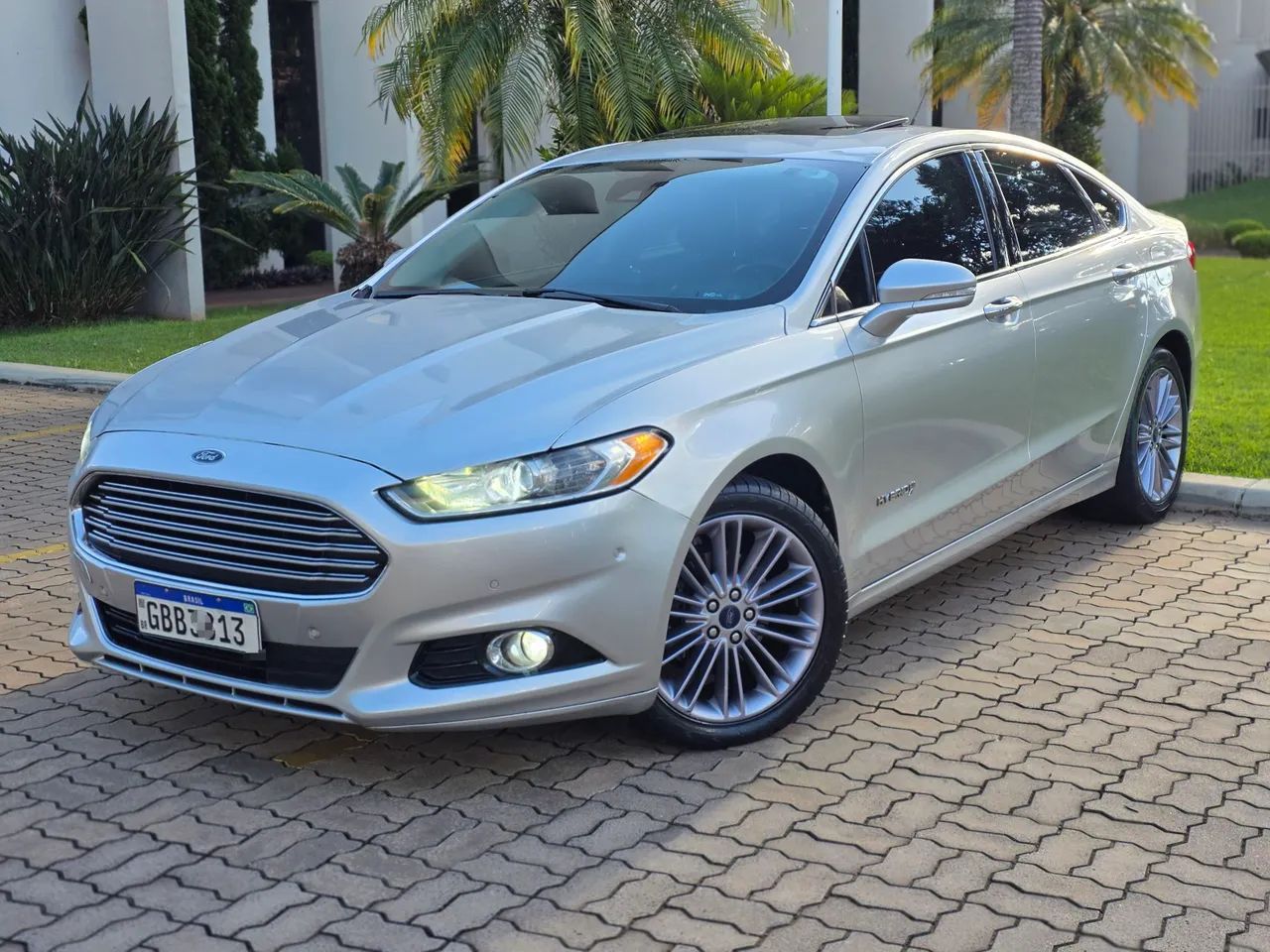 Ford Fusion Fusion Titanium 2.0 145cv Aut. (Híbrido) 2014