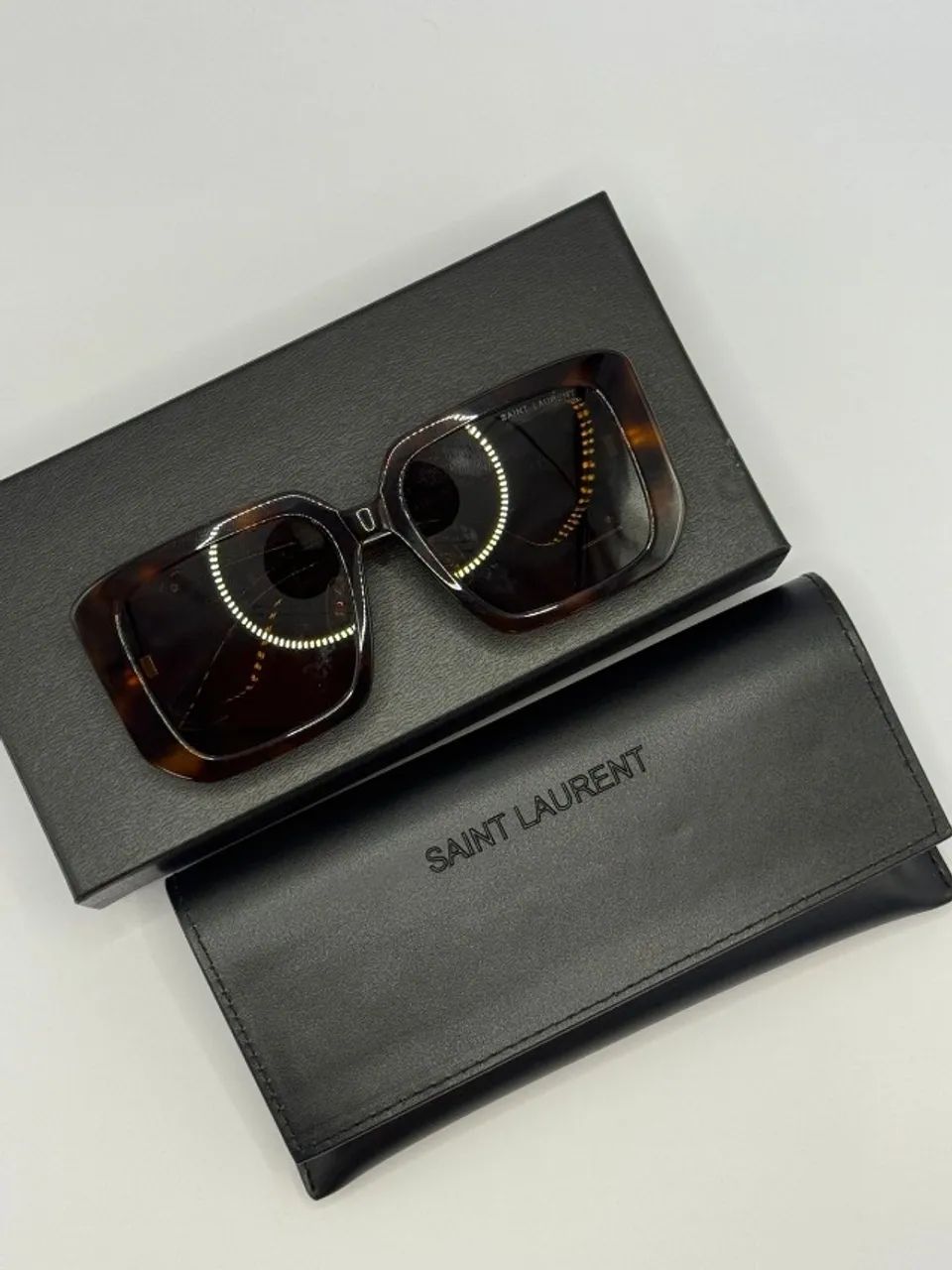 Óculos de sol feminino Yves Saint Laurent - Foto 4