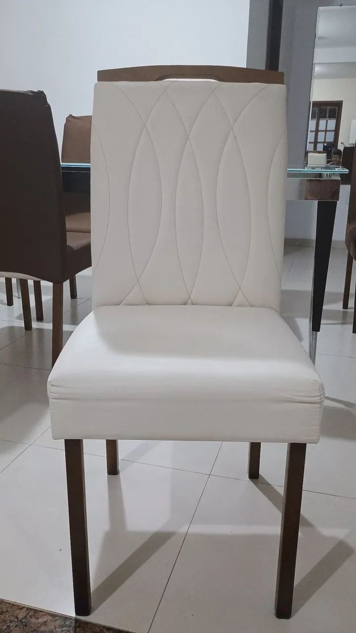 Mesa de vidro com 6 cadeiras  - Foto 4