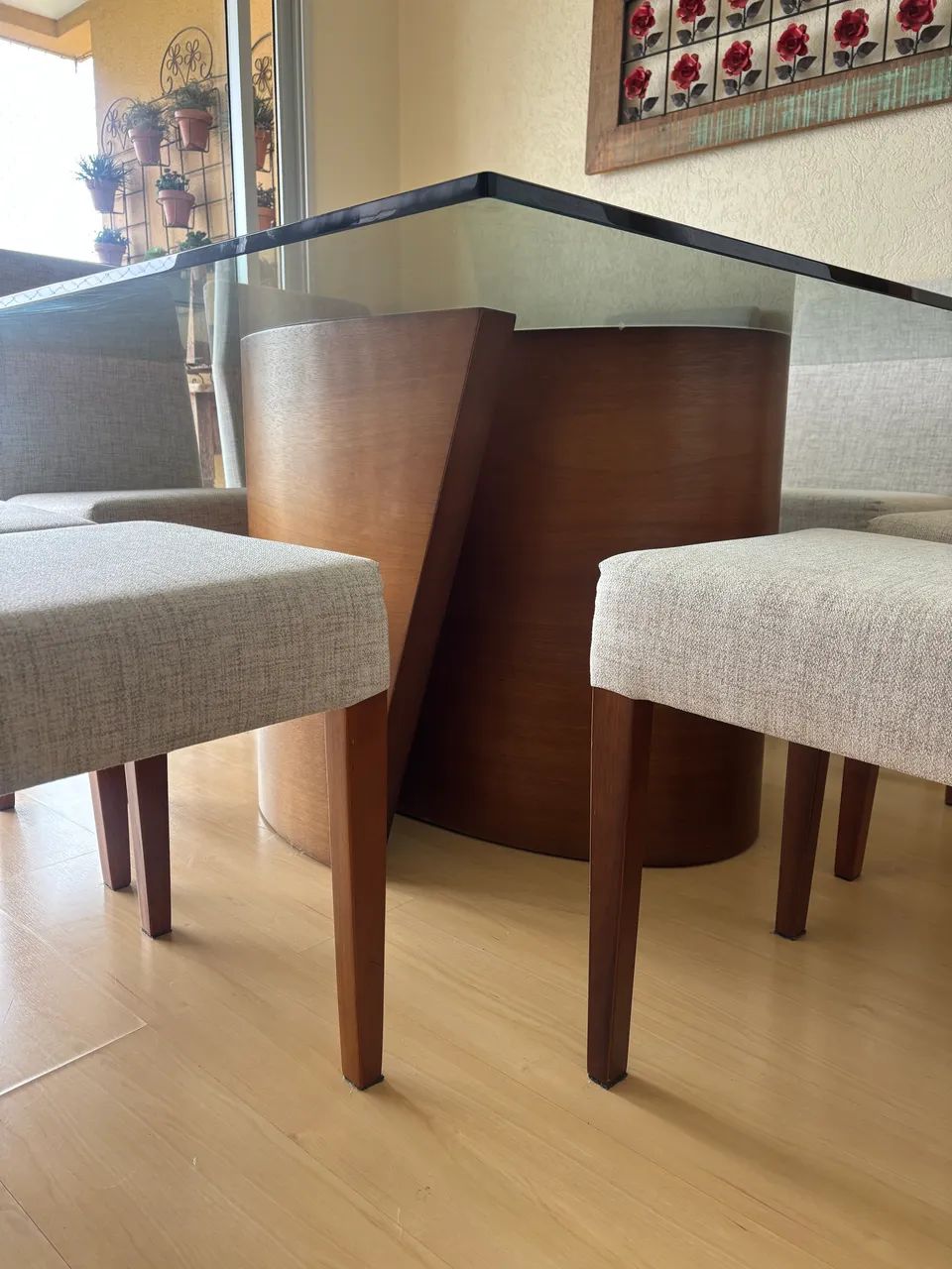 Mesa de Jantar 8 Lugares com Tampo de Vidro + 8 Cadeiras - Foto 3