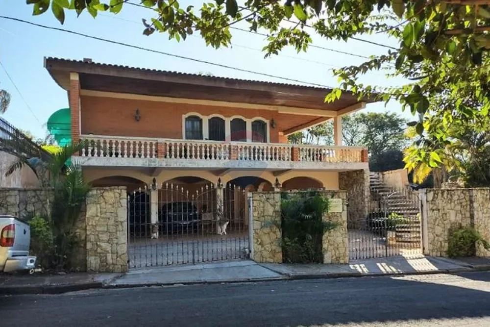 Casa com 5 quartos à venda no centro de Águas de São Pedro SP! - Foto 4