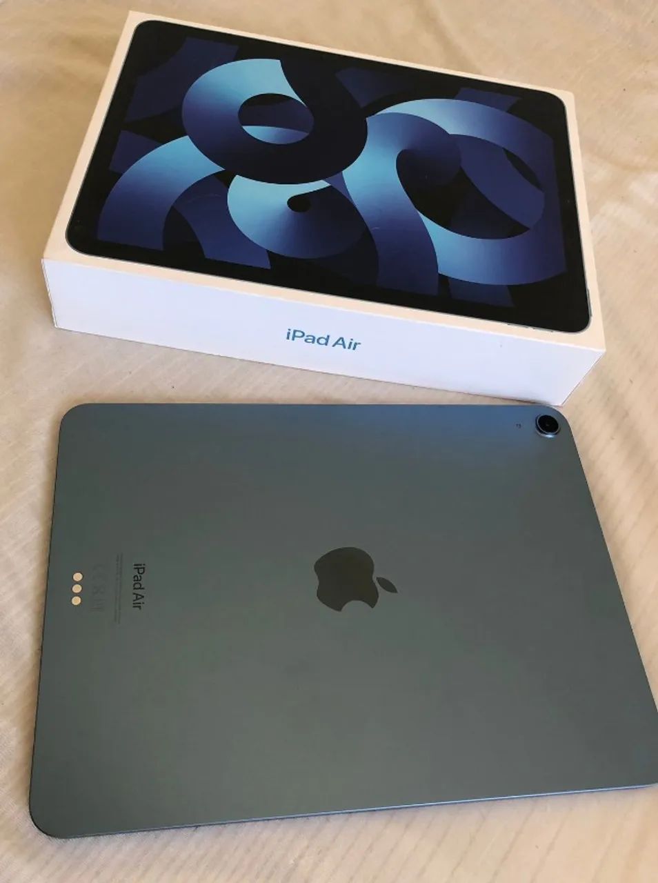 iPad Air (5ª geração) 64 GB azul + Apple Pencil + capinha com