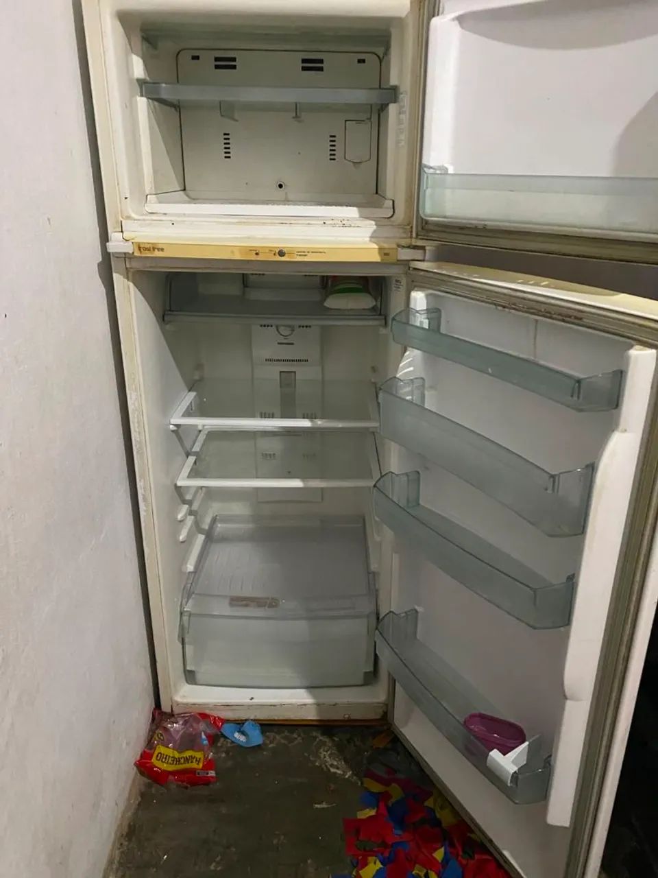 Geladeira com defeito  - Foto 2