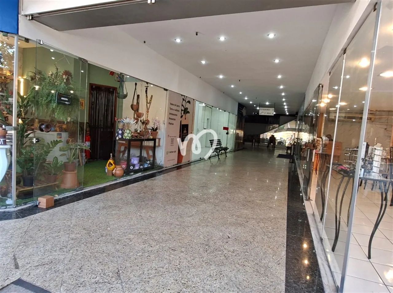 Investimento comercial com vaga de garagem - Foto 2