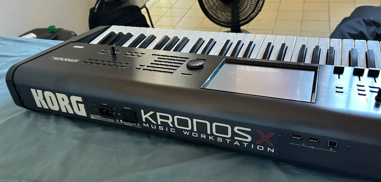 Teclado Korg kronos X61 - Foto 5