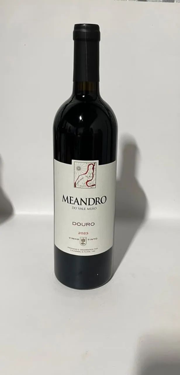 Vinho Meandro do Vale meão 2023